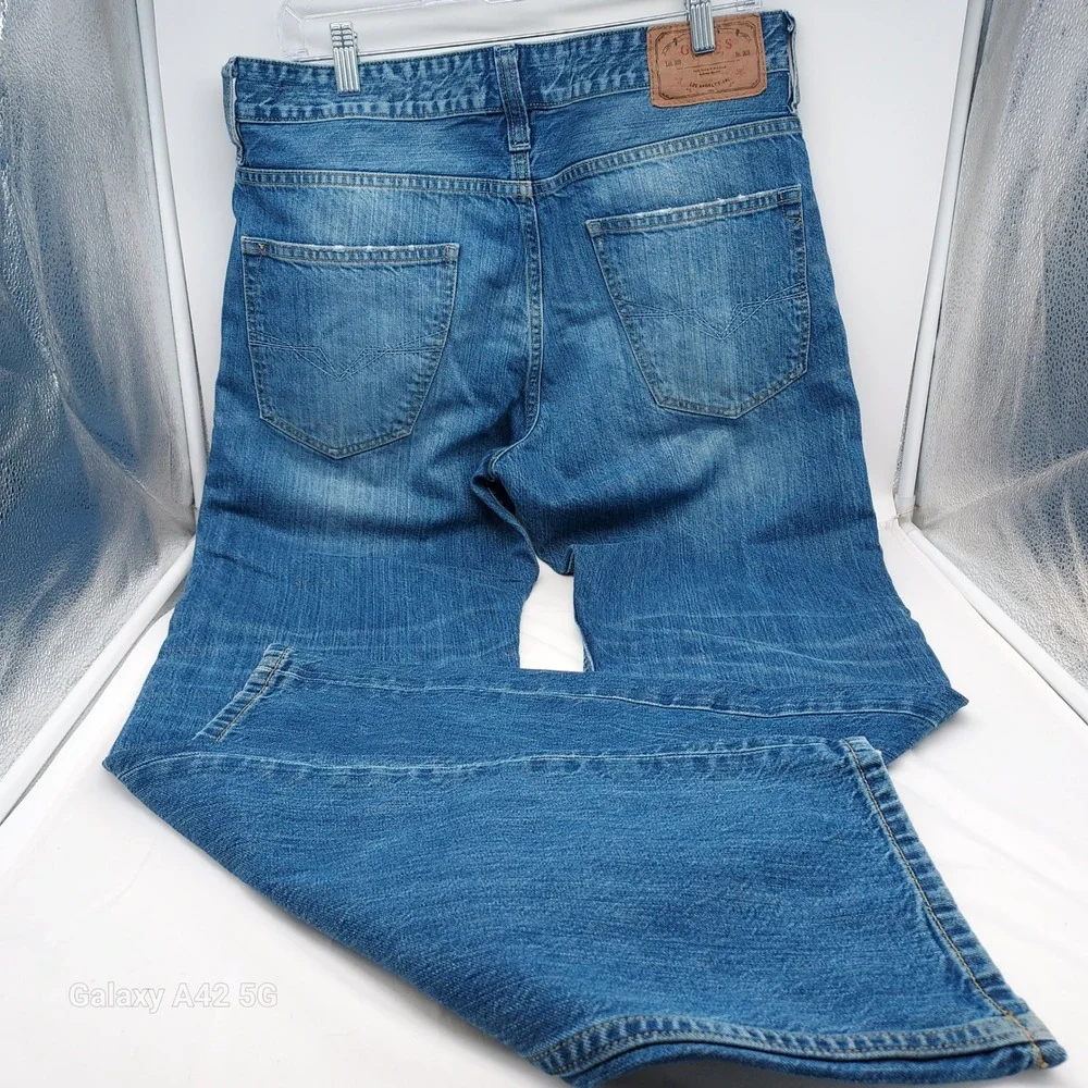 Guess Kennedy‎ Relaxed Tapered Jeans Mens 34x33 Medium Wash Blue Denim MB0A112D